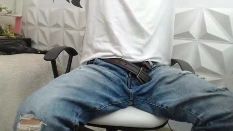 Snapshot of adam_evehotroom chatting on 02/21/25, 11:43 adam_evehotroom online show from 02/21/25, 11:43