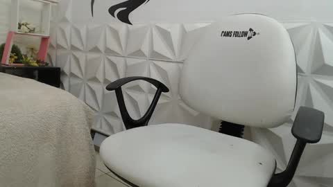 Snapshot of adam_evehotroom chatting on 02/24/25, 12:30 adam_evehotroom online show from 02/24/25, 12:30