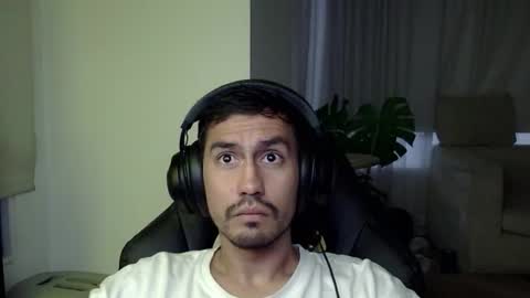 Snapshot of adam_evehotroom chatting on 10/07/25, 03:25 adam_evehotroom online show from 10/07/25, 03:25