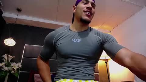 adam_fit19cm online show from 10/02/25, 01:51