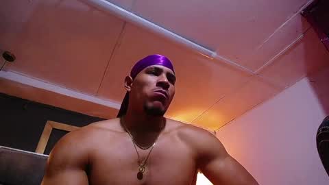 adam_fit19cm online show from 05/01/26, 01:48