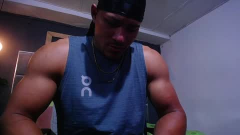 adam_fit19cm online show from 06/05/26, 02:34