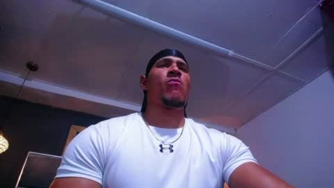 Snapshot of adam_fit19cm chatting on 07/10/26, 01:54 adam_fit19cm online show from 07/10/26, 01:54