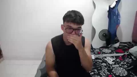 adam_love223 online show from 12/04/24, 06:50