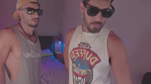 Snapshot of adam_scar chatting on 11/25/25, 06:08 Hello welcome 3 online show from 11/25/25, 06:08