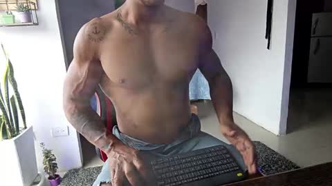 Adam Valencia online show from 12/01/25, 06:35