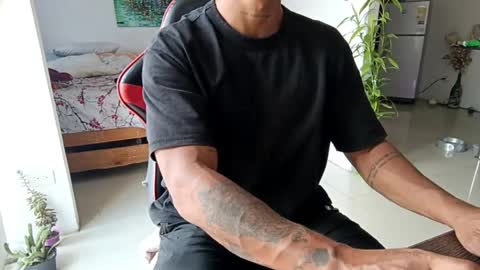 Adam Valencia online show from 04/01/26, 04:26