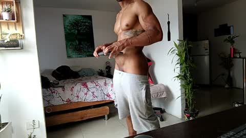 Adam Valencia online show from 04/08/26, 05:02