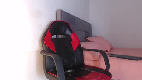 Hello guys excuse my absence I will be absent for several days for health reasons I hope you understand thank you very much. online show from 04/04/26, 04:55