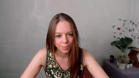 Snapshot of adamais_ chatting on 06/05/26, 06:52 adamais_ online show from 06/05/26, 06:52