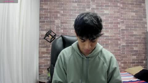 Snapshot of adamcoox chatting on 12/13/24, 04:43 Adam online show from 12/13/24, 04:43