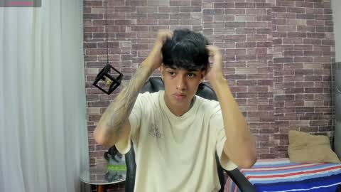 Snapshot of adamcoox chatting on 12/30/24, 09:08 Adam online show from 12/30/24, 09:08