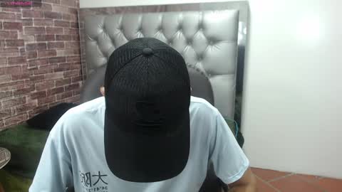 Snapshot of adamcoox chatting on 01/12/25, 01:16 Adam online show from 01/12/25, 01:16