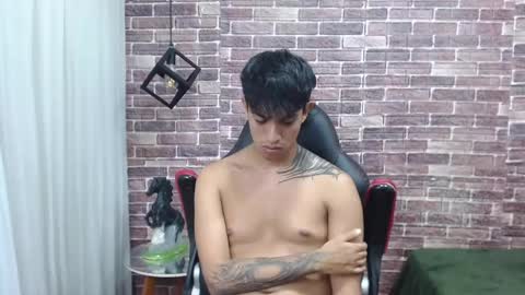 Snapshot of adamcoox chatting on 02/21/25, 08:29 Adam online show from 02/21/25, 08:29