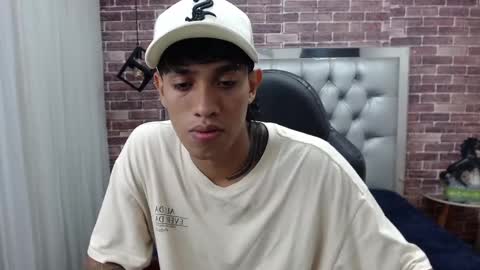 Snapshot of adamcoox chatting on 03/04/25, 03:55 Adam online show from 03/04/25, 03:55