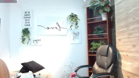 Snapshot of adamcoox chatting on 05/11/26, 06:49 Adam online show from 05/11/26, 06:49