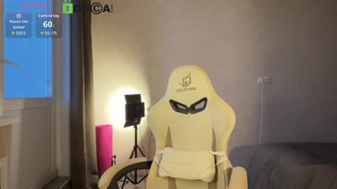 Hi Im Adam Glad to see u here 3 And its my first day online show from 04/21/26, 01:42