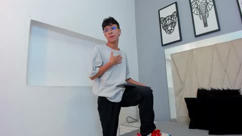 Adams Bobby online show from 03/06/26, 11:17