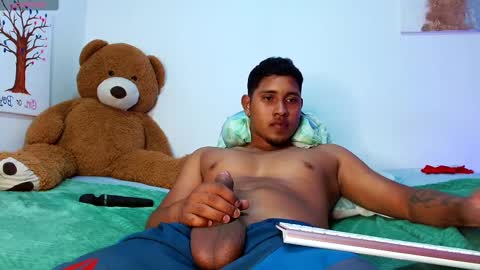 ADAMS Y NIKI online show from 02/20/25, 08:17