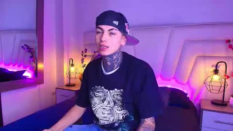 AdamsWalkerr  online show from 02/05/26, 11:48