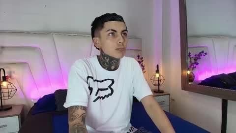 AdamsWalkerr  online show from 02/08/26, 11:57