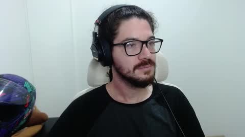 Snapshot of adamussutekh chatting on 01/10/25, 09:34 Adam online show from 01/10/25, 09:34