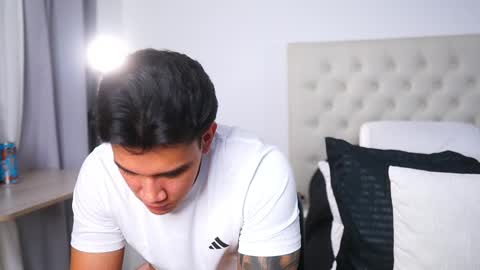 Adan Johns online show from 02/11/25, 08:26