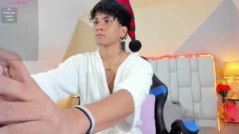 Snapshot of adan_oriol chatting on 12/03/25, 04:09 Adan Oriol online show from 12/03/25, 04:09