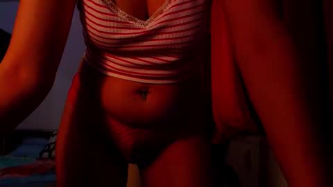 Snapshot of addicted2uts chatting on 11/11/25, 12:05 amy online show from 11/11/25, 12:05