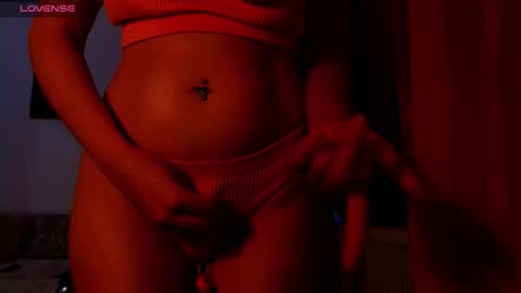 Snapshot of addicted2uts chatting on 11/29/25, 01:03 amy online show from 11/29/25, 01:03