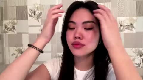 Mary online show from 10/09/25, 03:04