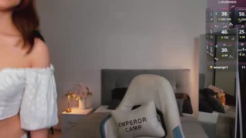 Snapshot of addy_moon chatting on 09/20/25, 10:22 Addy online show from 09/20/25, 10:22