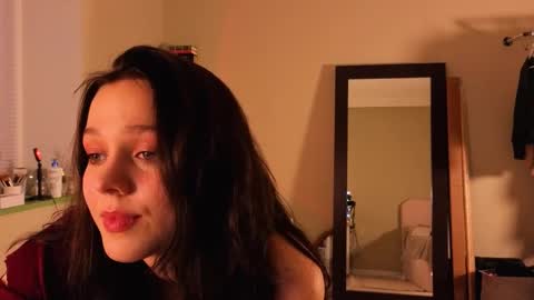 Snapshot of addy_moon chatting on 11/30/25, 06:12 Addy online show from 11/30/25, 06:12