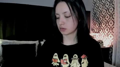 Snapshot of adeelinee chatting on 05/23/26, 08:24 Ade online show from 05/23/26, 08:24