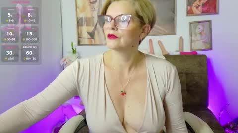 adeellee online show from 10/16/25, 08:26