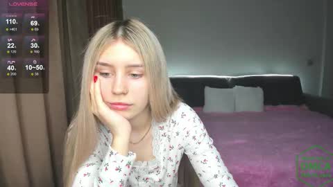 Snapshot of adel1miller chatting on 02/19/26, 09:49 Adel online show from 02/19/26, 09:49