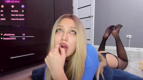 Adel online show from 03/12/25, 11:20