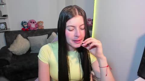 Adela Parker  online show from 11/28/25, 07:49