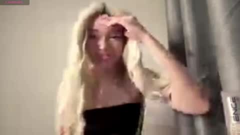 Silena online show from 02/19/26, 03:30