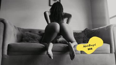 Snapshot of adelarangel chatting on 12/23/24, 11:17 Adela Rangel START Mon to Sat from 3pm - 9pm COL time online show from 12/23/24, 11:17