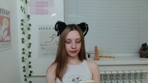 Snapshot of adele0_0 chatting on 01/15/25, 03:29 Adele online show from 01/15/25, 03:29