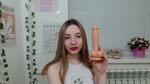 Snapshot of adele0_0 chatting on 02/15/25, 02:11 Adele online show from 02/15/25, 02:11