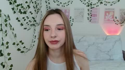 Snapshot of adele0_0 chatting on 02/23/25, 12:16 Adele online show from 02/23/25, 12:16