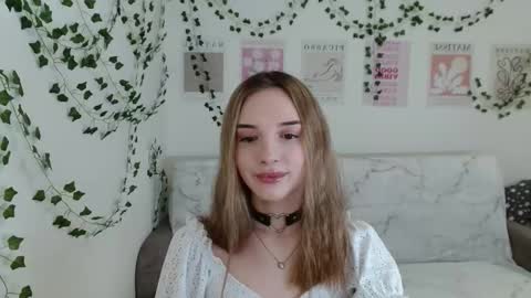 Snapshot of adele0_0 chatting on 02/28/25, 01:58 Adele online show from 02/28/25, 01:58