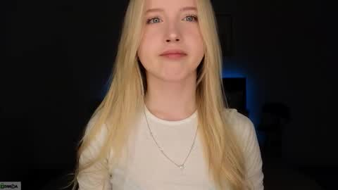 Snapshot of adele_armas chatting on 02/11/26, 09:09 Adele online show from 02/11/26, 09:09