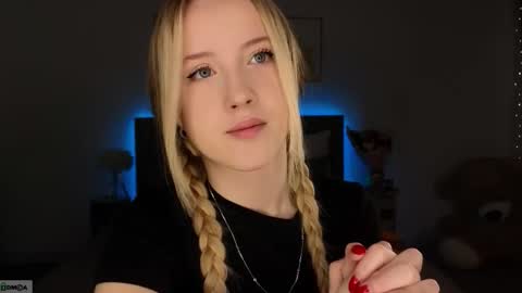 Snapshot of adele_armas chatting on 02/15/26, 09:22 Adele online show from 02/15/26, 09:22