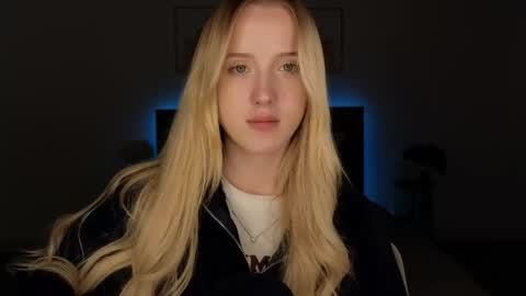 Adele online show from 05/11/26, 08:50