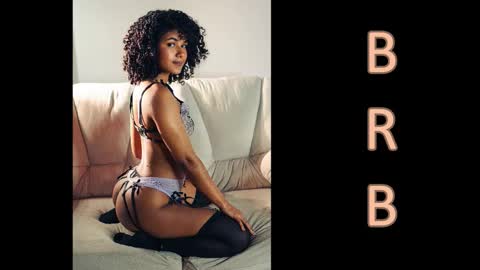 Snapshot of adele_carter_ chatting on 10/30/25, 11:22 Andrea online show from 10/30/25, 11:22