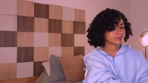 Snapshot of adele_carter_ chatting on 01/15/26, 11:48 Andrea online show from 01/15/26, 11:48