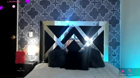 Snapshot of adele_cruzz chatting on 04/27/26, 11:25 adele cruzz online show from 04/27/26, 11:25